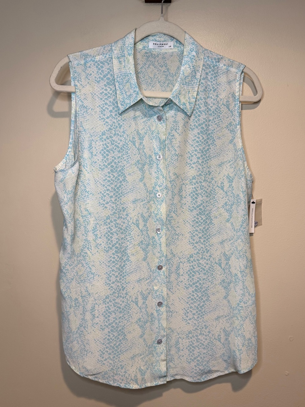 Equipment signature Sleeveless Silk Blouse python size large